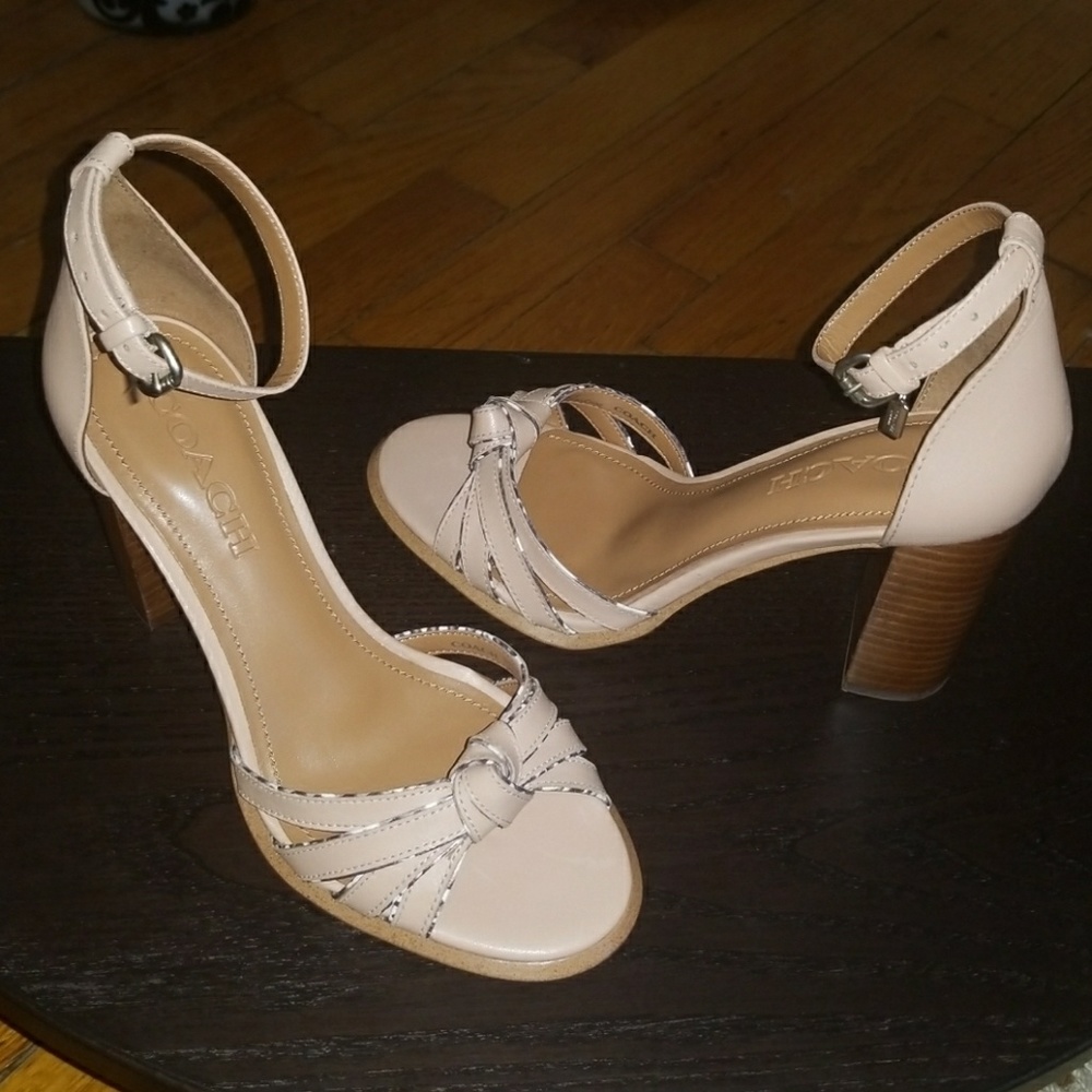 Brand New! Beautiful Leather Coach Sandals - Picture 4 of 8